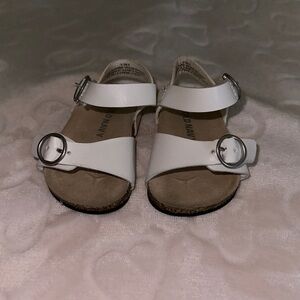 Old navy baby sandals 0-3mounths